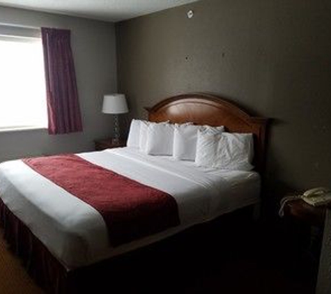 Baymont Inn & Suites - Piqua, OH