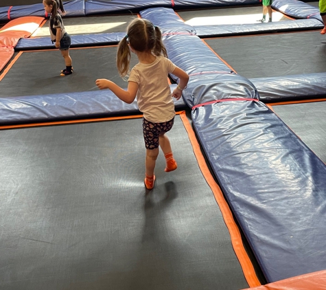 Sky Zone Trampoline Park - Springfield, NJ