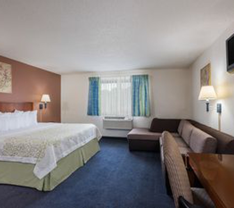 Days Inn by Wyndham Greenfield - Greenfield, MA