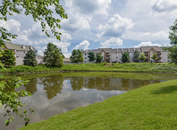 Hunters Hollow Apartments - Strongsville, OH