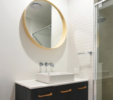 Bradnam's Windows & Doors - Bungalow, QLD. Semi-Frameless Shower Screen With 2 Panels