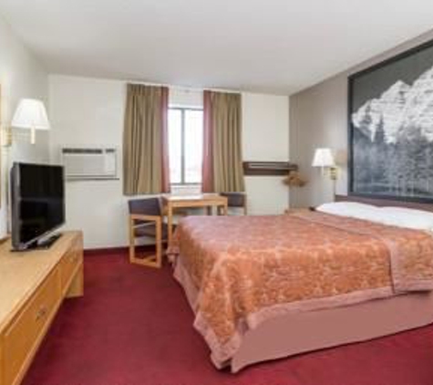 Super 8 by Wyndham Grand Junction Colorado - Grand Junction, CO