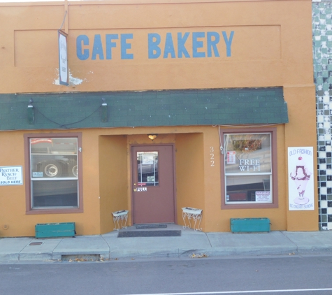 A Slice of Heaven Delicatessen and More - Dorris, CA