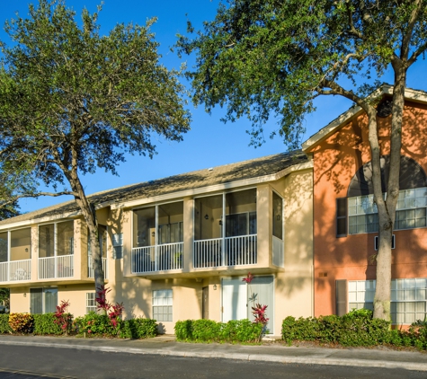 Savannah Lakes Apartments - Boynton Beach, FL