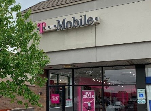 T-Mobile - Hanover Park, IL