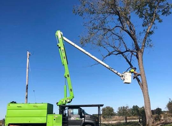 J & K Tree Services - Ackworth, IA