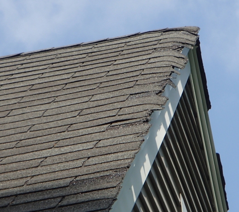 North Shore Home Inspection - Greenlawn, NY. Broken roof shingles
Replacements needed