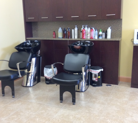 Salon Cutts - Marlton, NJ