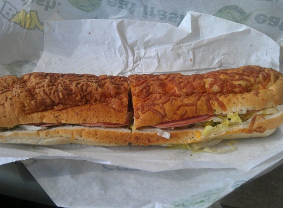 Subway - Pekin, IL