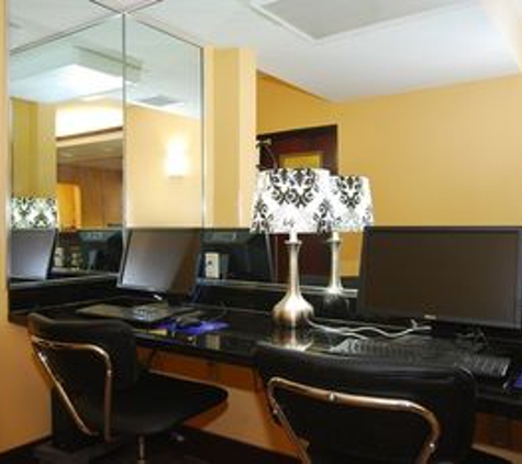 Paradise Inn & Suites - Towanda, PA