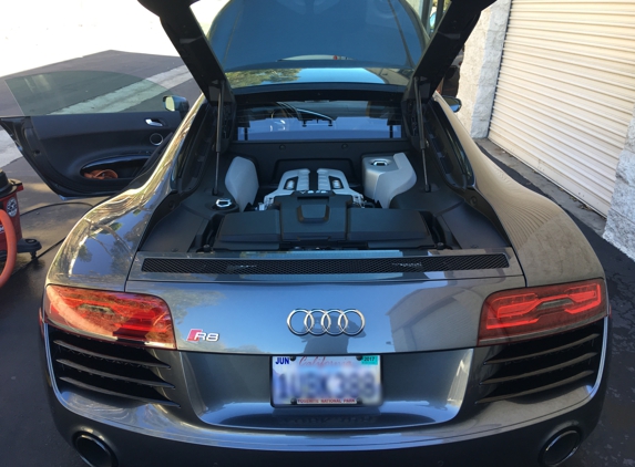 Got Detail - San Diego, CA. R8 got our supreme detail.
Clay bar treatment.
Paint sealant.
Interior leather lotion protectant.
Engine bay steam cleaned.