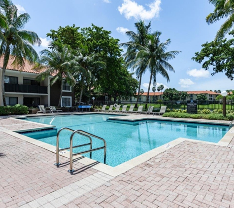 Village Place Apartment Homes - West Palm Beach, FL