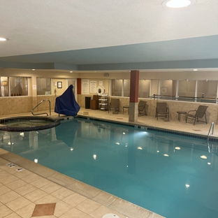 Holiday Inn Express & Suites Grand Rapids-North - Grand Rapids, MI