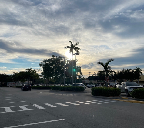 Starbucks Coffee - Naples, FL