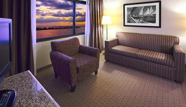 DoubleTree by Hilton Tampa Rocky Point Waterfront - Tampa, FL