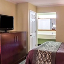 Days Inn by Wyndham Austintown - Motels