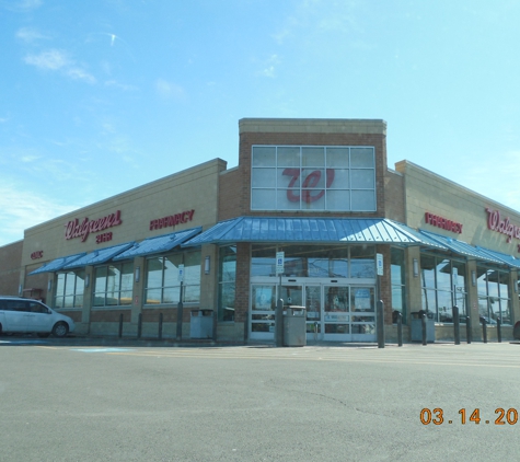 Walgreens - Lyons, IL