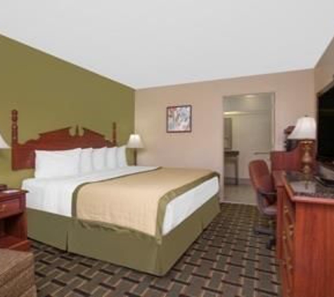 Baymont Inn & Suites - Warner Robins, GA