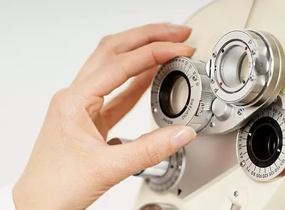 Robinson Family Optometrists - Belmont, VIC