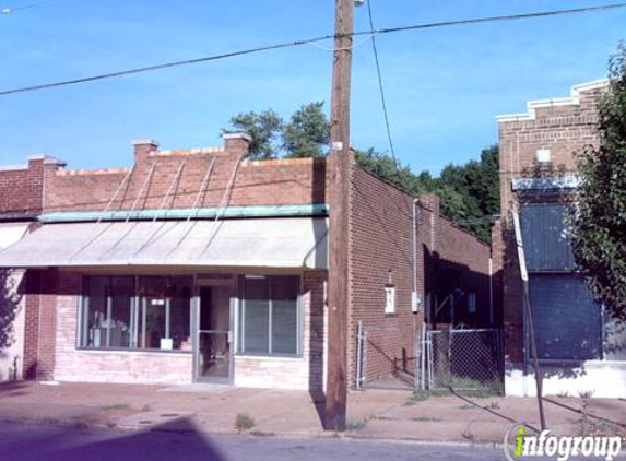 Renos Barber Shop - Saint Louis, MO