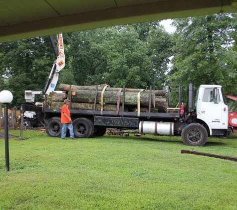 A1  Huskey's Tree Service - Clarksville, TN