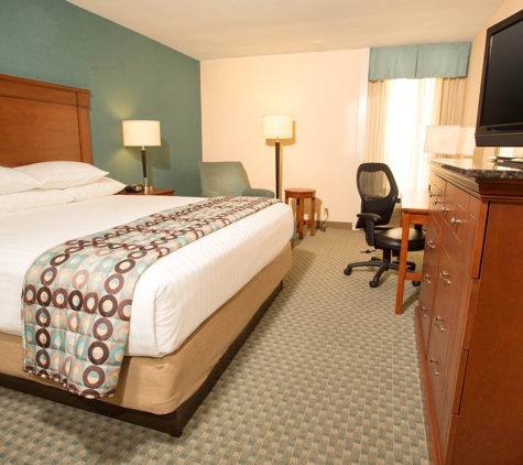 Drury Inn & Suites Houston Hobby Airport - Houston, TX