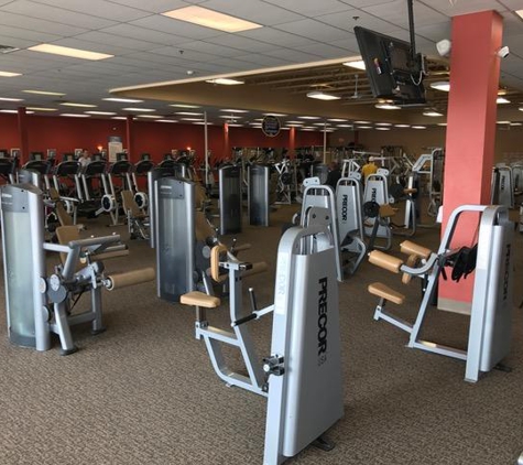 Club Fitness - Ellisville - Ellisville, MO