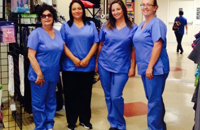 With an athletic look and fit, North KC's TiScrubs aims to be the 'Nike of  scrubs