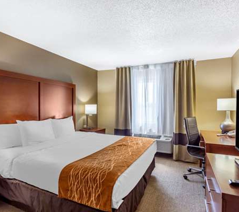 Comfort Inn Gurnee near Six Flags - Gurnee, IL