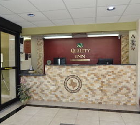 Quality Inn near SeaWorld - Lackland - San Antonio, TX