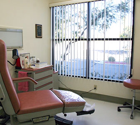 Palm Desert Podiatry Center - Palm Desert, CA