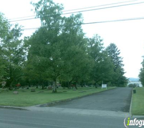 Crescent Grove Cemetery & Mausoleum - Tigard, OR