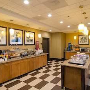 Hampton Inn & Suites Houston North IAH - Houston, TX