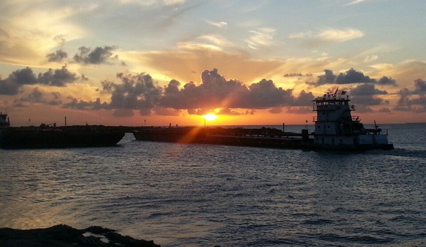 Stingaree Restaurant & Marina - Crystal Beach, TX