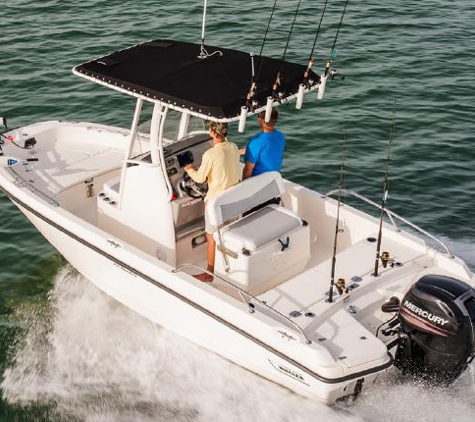 Carefree Boat Club of Lake Geneva - Lake Geneva, WI