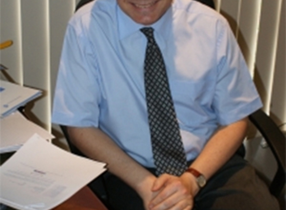 Raymond McMahon Boulevard Chiropractic Centre - Endeavour Hills, VIC. Dr John Cook - Principal