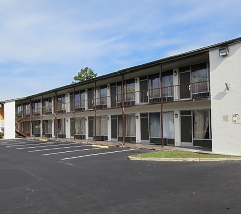 Red Roof Inn - Florence, SC