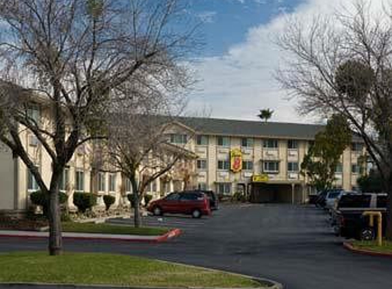 Super 8 by Wyndham Sacramento North - Sacramento, CA