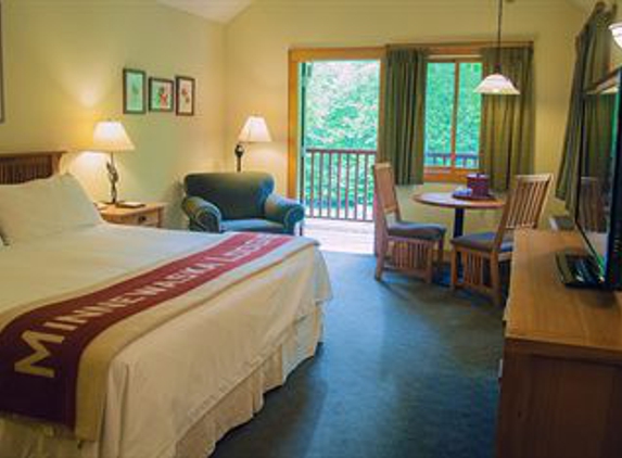 Minnewaska Lodge - Gardiner, NY