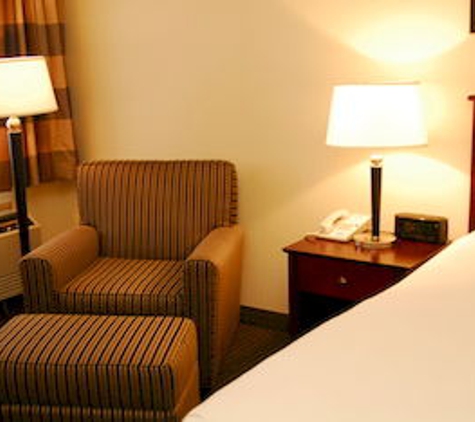 Ramada by Wyndham Bettendorf - Bettendorf, IA