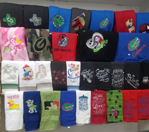 KaTee's Bowtique / Custom Embroidery - Brandon, FL. Logo's on Towels & Blankets