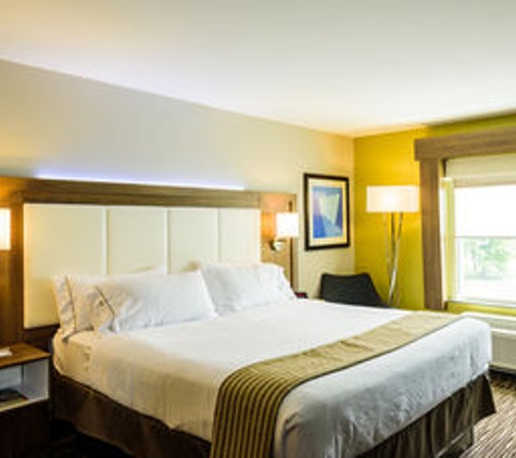 Holiday Inn Express & Suites Jamestown - Jamestown, NY