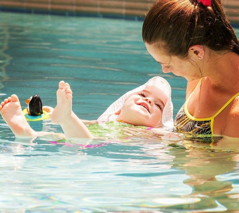 AquaMobile Swim School Lessons in your Home Pool - Fort Myers, FL