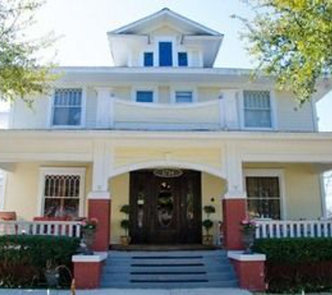 Rosen House Inn Bed and Breakfast - Ft Worth, TX