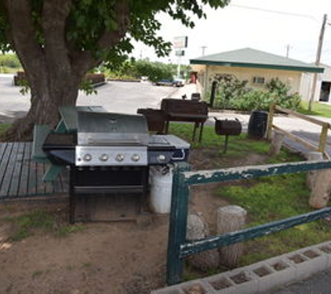 Purple Sage Motel - Snyder, TX