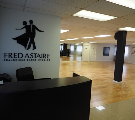 Fred Astaire Dance Studio Staten Island Central - Staten Island, NY