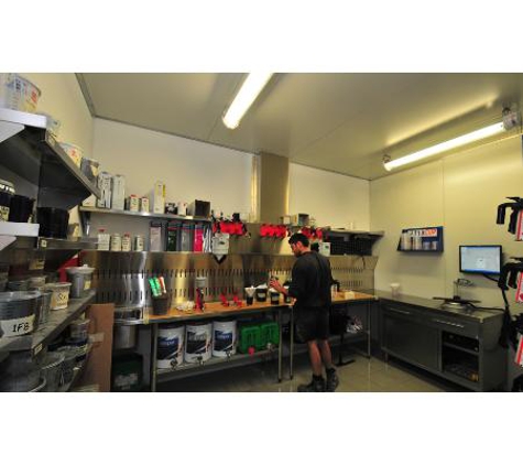 J & M Smash Repairs - Malaga, WA