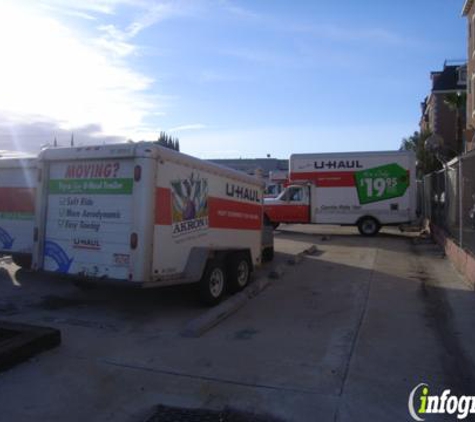 U-Haul Moving & Storage of Chatsworth - Chatsworth, CA