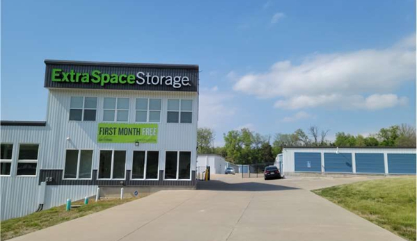 Extra Space Storage - Warrenton, MO