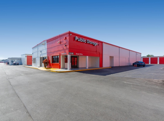 Public Storage - Oakland Park, FL